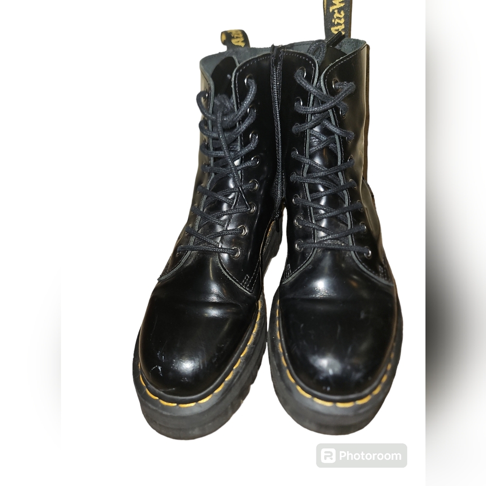 Jadon Dr. Marten platform Leather  boot size 8 men /9 women